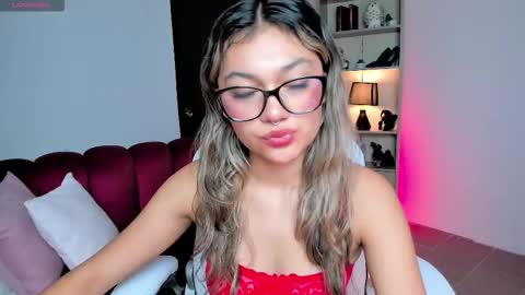 Snapshot of tatiana_mendoza chatting on October 10, 1:49 pm tatiana_mendoza online show from October 10, 1:49 pm