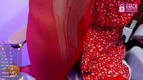 Snapshot of tatiana_vegha chatting on October 25, 12:57 pm i am tatiana online show from October 25, 12:57 pm