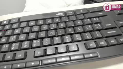 Snapshot of tatiana_vegha chatting on February 28, 12:31 pm i am tatiana online show from February 28, 12:31 pm