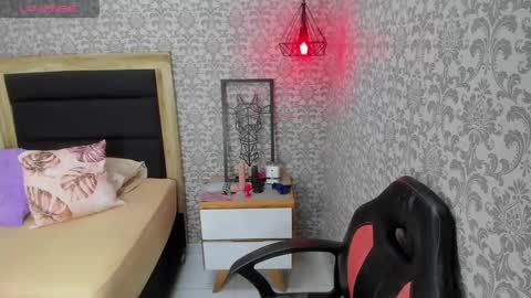 T A T I  online show from January 25, 12:30 pm