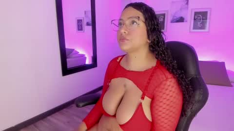 Tati online show from December 15, 4:07 am