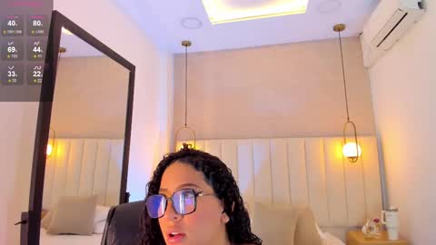 Snapshot of tatii_moon chatting on September 28, 3:57 am Tati online show from September 28, 3:57 am