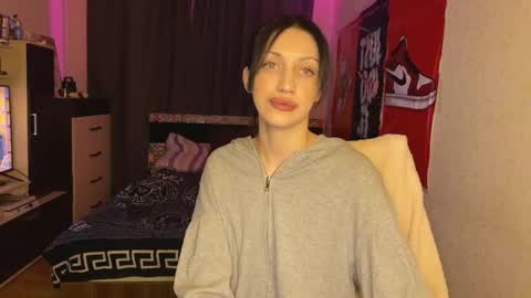tatika_williams online show from February 19, 7:02 pm