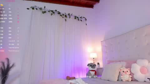 Snapshot of tatikiss_ chatting on September 18, 12:04 pm Tatiana independent girl online show from September 18, 12:04 pm