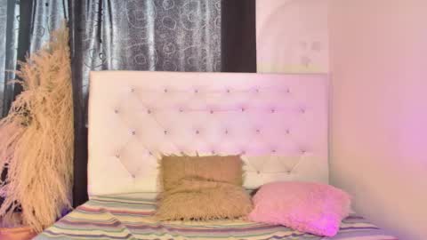 tatix online show from March 26, 3:47 pm