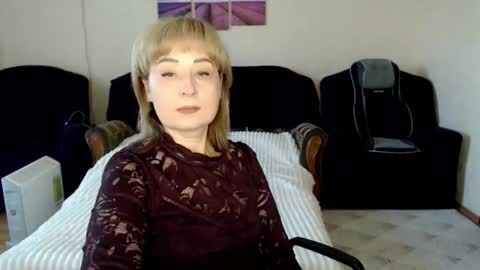 Snapshot of tattease chatting on October 31, 1:26 pm Tattease online show from October 31, 1:26 pm