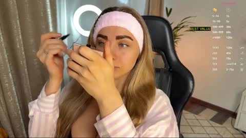 Snapshot of tatti_1 chatting on September 29, 3:22 am Tata online show from September 29, 3:22 am