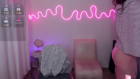 High Mami  online show from February 4, 5:43 am