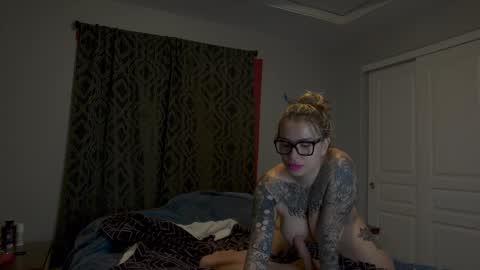 tattooedmami33 online show from September 30, 10:14 pm