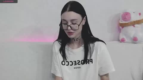 Taya online show from September 20, 6:17 pm