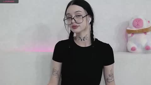 Taya online show from September 24, 7:02 pm