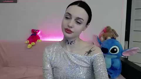 Taya online show from March 3, 2:42 pm
