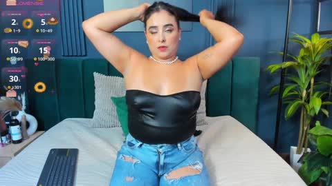 Taylor Bennet online show from December 10, 7:11 pm