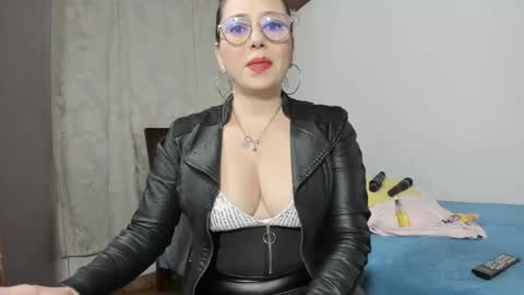 Snapshot of taylorhot72_ chatting on December 30, 3:25 am taylorhot72_ online show from December 30, 3:25 am