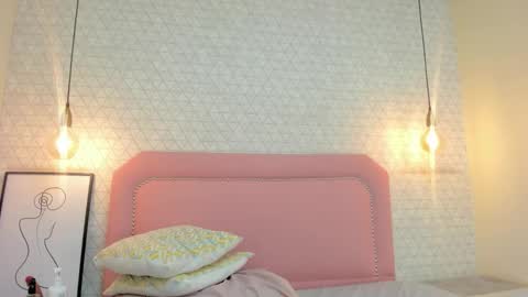 TAYLOR  online show from March 21, 8:19 am