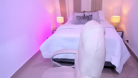 Snapshot of taylorr_hills chatting on October 3, 9:20 pm Taylor  online show from October 3, 9:20 pm