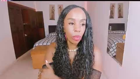 Snapshot of taylorslims chatting on October 18, 12:08 pm taylorslims online show from October 18, 12:08 pm