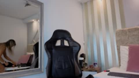 tayra online show from February 1, 6:17 pm