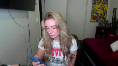 Snapshot of teamtragic chatting on January 23, 3:05 am Katy online show from January 23, 3:05 am