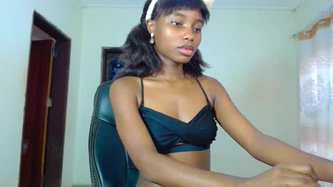 queen online show from September 26, 12:03 pm