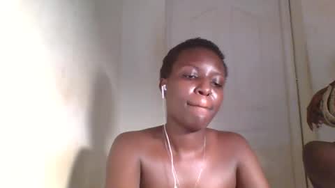 Snapshot of tee_kaicy chatting on December 15, 7:42 pm kaicy online show from December 15, 7:42 pm