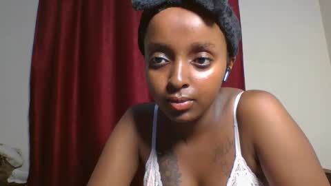 Snapshot of tee_kaicy chatting on December 3, 10:29 pm kaicy online show from December 3, 10:29 pm