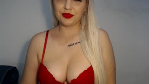 Teeyara  online show from November 9, 3:19 pm