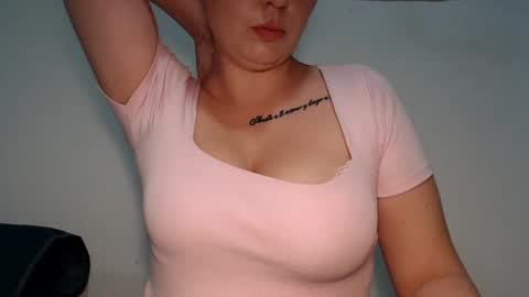 Teeyara  online show from November 3, 3:49 pm