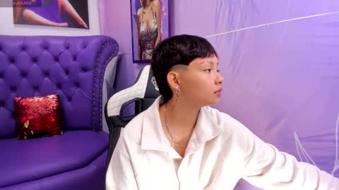 Snapshot of tefi_meow chatting on September 19, 11:53 am Stefani online show from September 19, 11:53 am