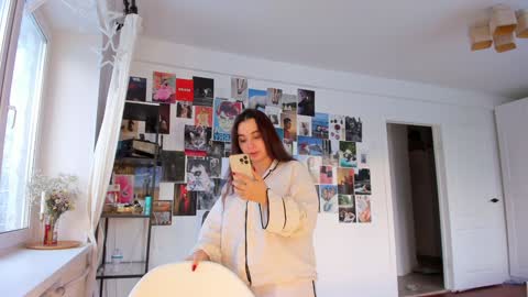 tenderalise online show from January 4, 10:16 am