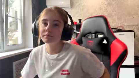Mira Manson online show from October 8, 6:51 am