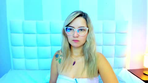 Snapshot of teresasroom_ chatting on October 9, 5:17 pm Teresa online show from October 9, 5:17 pm