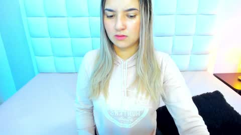 Teresa online show from December 5, 2:00 pm