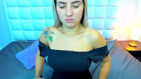 Snapshot of teresasroom_ chatting on October 21, 2:10 pm Teresa online show from October 21, 2:10 pm