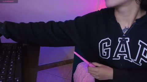 Terra Elowen online show from November 7, 11:49 am