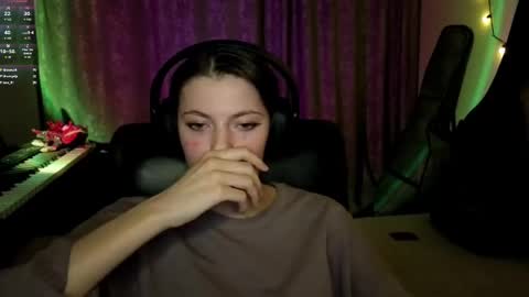 Anny Simpson online show from March 23, 9:43 pm