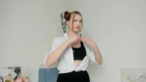 Caroline online show from May 6, 4:22 pm