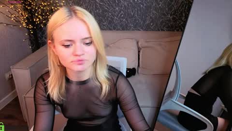 Tessa online show from April 4, 1:43 pm