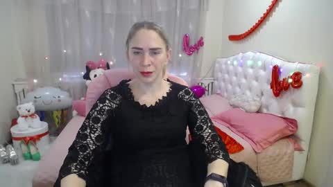 Snapshot of tessadaybreak chatting on March 12, 1:19 pm tessadaybreak online show from March 12, 1:19 pm