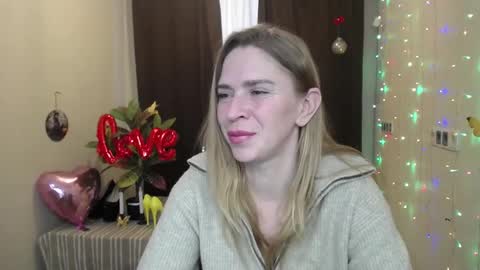 Snapshot of tessadaybreak chatting on February 15, 2:00 pm tessadaybreak online show from February 15, 2:00 pm