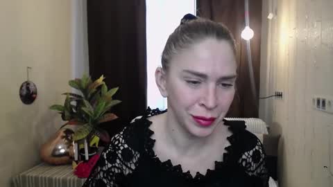 Snapshot of tessadaybreak chatting on February 28, 7:48 am tessadaybreak online show from February 28, 7:48 am