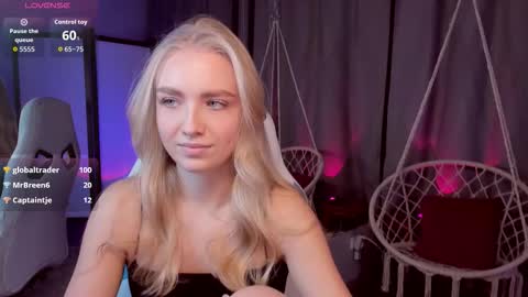 TessaHamilton online show from November 21, 12:51 pm