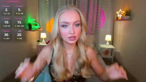 TessaHamilton online show from February 13, 2:30 pm