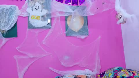 Snapshot of testingdaddyy chatting on October 9, 2:43 pm Madisson online show from October 9, 2:43 pm