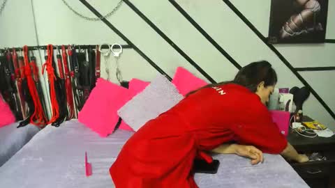 Teyra online show from October 1, 11:59 am