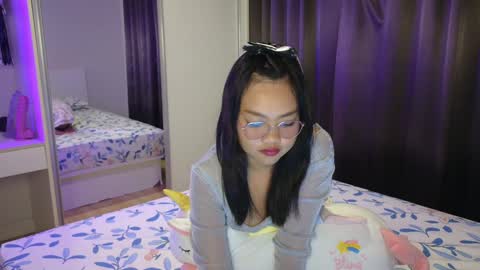 AbbieThai  online show from December 11, 2:11 pm