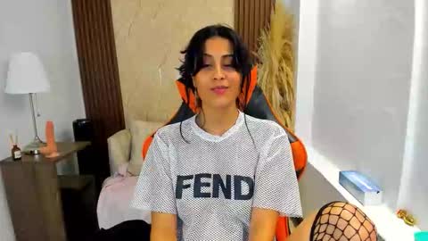 Snapshot of thais_kim chatting on October 29, 5:59 pm Sweet Thais  online show from October 29, 5:59 pm