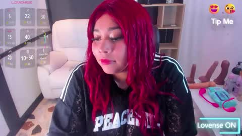 Snapshot of thaliabrooks_ chatting on November 2, 5:11 am Thalia online show from November 2, 5:11 am