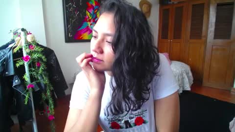    online show from December 19, 7:07 pm