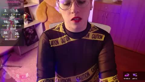 Snapshot of thamarajane1 chatting on December 10, 11:11 am online show from December 10, 11:11 am